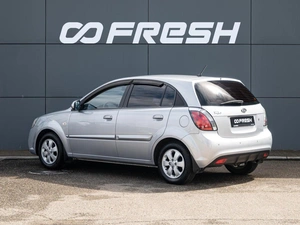 Хетчбэк Kia Rio 2011 года, 750000 рублей, Краснодар