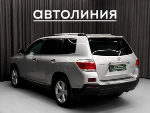 Внедорожник Toyota Highlander 2010 года, 1850000 рублей, Красноярск