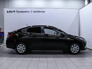 Седан Hyundai Solaris 2017 года, 1249000 рублей, Красноярск