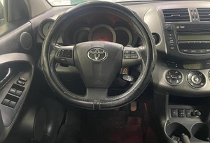 Внедорожник Toyota RAV4 2012 года, 1499999 рублей, Ачинск