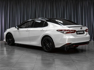 Седан Toyota Camry 2021 года, 3499000 рублей, Тюмень