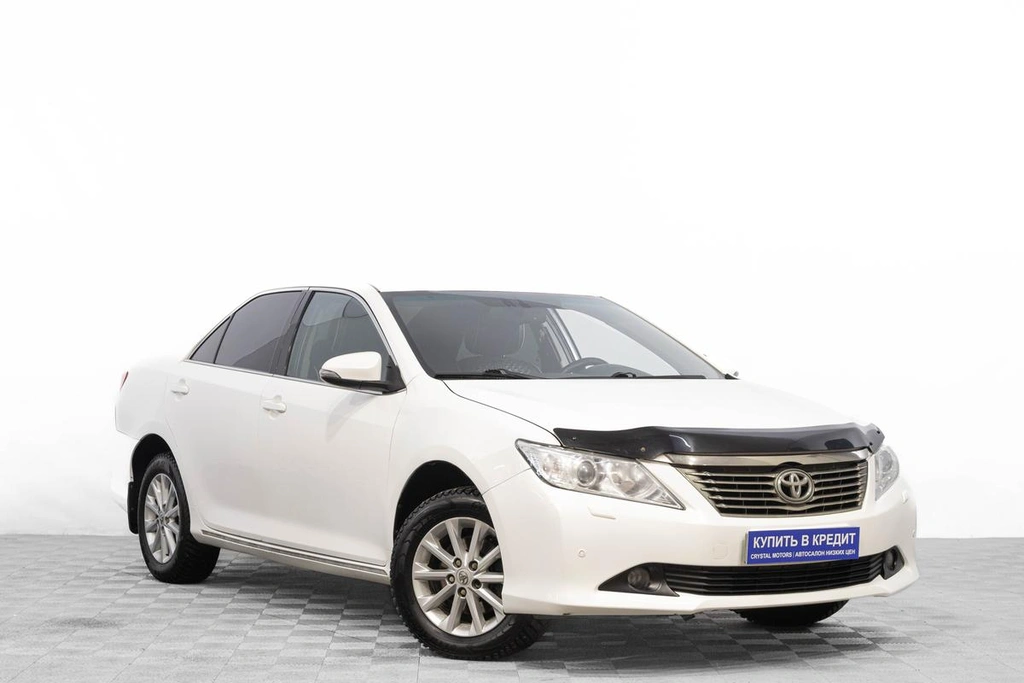 Седан Toyota Camry 2013 года, 1699000 рублей, Барнаул