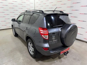 Внедорожник Toyota RAV4 2011 года, 1395000 рублей, Красноярск