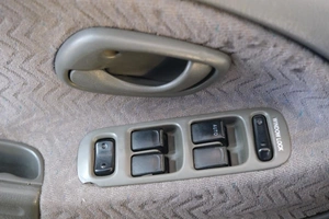 Внедорожник Suzuki Grand Vitara 2001 года, 579000 рублей, Омск