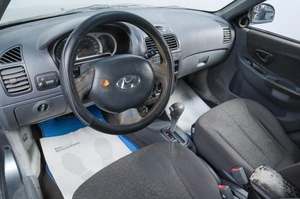 Седан Hyundai Accent 2004 года, 299000 рублей, Челябинск