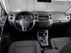 Внедорожник Volkswagen Tiguan 2013 года, 1370000 рублей, Тюмень