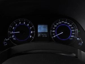Внедорожник Infiniti QX70 2015 года, 2430000 рублей, Красный Пахарь