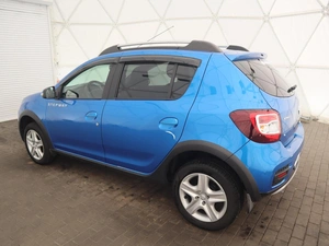 Хэтчбек Renault Sandero 2016 года, 950000 рублей, Орёл