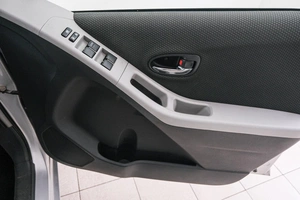 Хетчбэк Toyota Vitz 2010 года, 699000 рублей, Красноярск