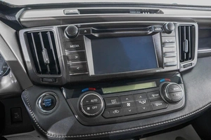 Внедорожник Toyota RAV4 2016 года, 2399000 рублей, Барнаул