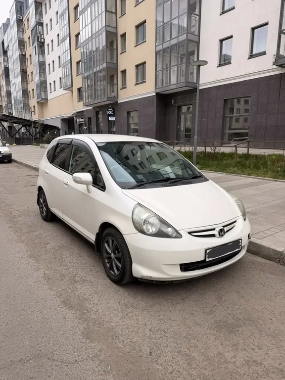 Хетчбэк Honda Fit 2007 года, 550000 рублей, Красноярск