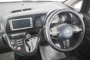 Минивэн Toyota Wish 2005 года, 769000 рублей, Кемерово