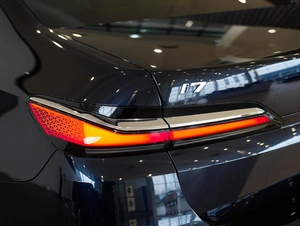 Седан BMW i7 2022 года, 13000000 рублей, Омск