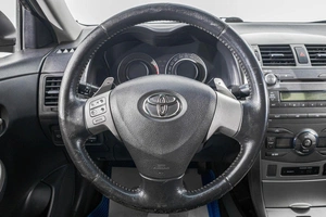 Седан Toyota Corolla 2008 года, 799000 рублей, Барнаул