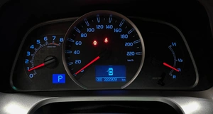 Внедорожник Toyota RAV4 2015 года, 2107000 рублей, Красноярск