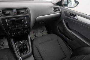 Седан Volkswagen Jetta 2016 года, 949000 рублей, Красноярск