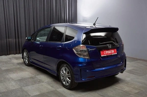 Хетчбэк Honda Fit 2010 года, 937000 рублей, Красноярск