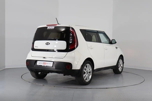 Хэтчбек Kia Soul 2017 года, 1550000 рублей, Брянск