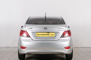 Седан Hyundai Solaris 2012 года, 829000 рублей, Красноярск