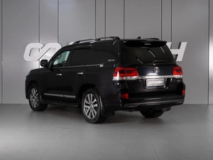 Внедорожник Toyota Land Cruiser 2016 года, 6649000 рублей, Красный Пахарь