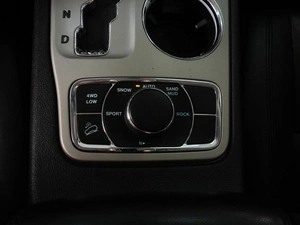 Внедорожник Jeep Grand Cherokee 2012 года, 1819000 рублей, Красный Пахарь
