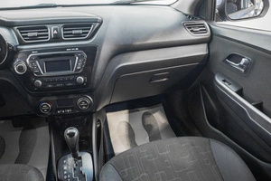 Седан Kia Rio 2012 года, 799000 рублей, Барнаул