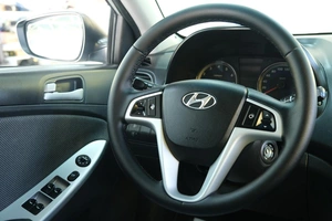 Хетчбэк Hyundai Solaris 2013 года, 919000 рублей, Омск