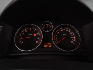Седан Opel Astra 2011 года, 699000 рублей, Воронеж