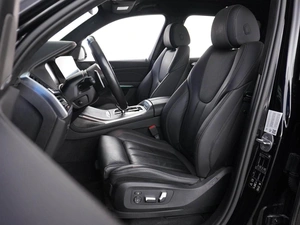 Внедорожник BMW X7 2021 года, 8299324 рублей, Москва