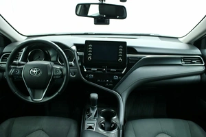 Седан Toyota Camry 2021 года, 2790000 рублей, Красноярск