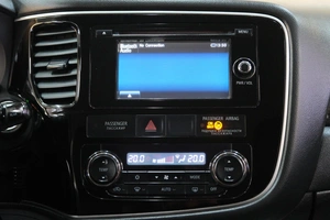 Внедорожник Mitsubishi Outlander 2016 года, 1699000 рублей, Омск