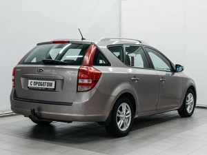 Универсал Kia Ceed 2011 года, 690000 рублей, Красноярск