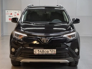 Внедорожник Toyota RAV4 2018 года, 2797000 рублей, Красноярск