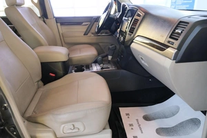 Внедорожник Mitsubishi Pajero 2017 года, 3349000 рублей, Омск