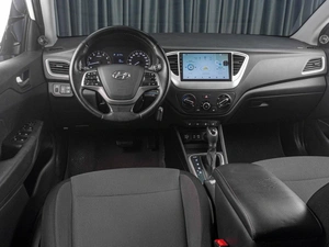 Седан Hyundai Solaris 2017 года, 1349000 рублей, Тюмень