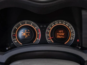 Хетчбэк Toyota Auris 2010 года, 990000 рублей, Краснодар