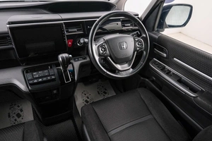 Минивэн Honda Stepwgn Spada 2018 года, 2239000 рублей, Красноярск