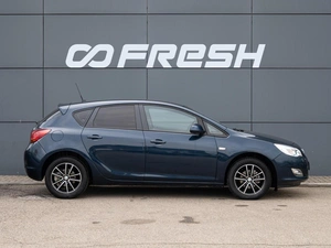 Хетчбэк Opel Astra 2011 года, 695000 рублей, Краснодар