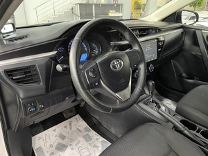 Седан Toyota Corolla 2014 года, 1267000 рублей, Солонцы