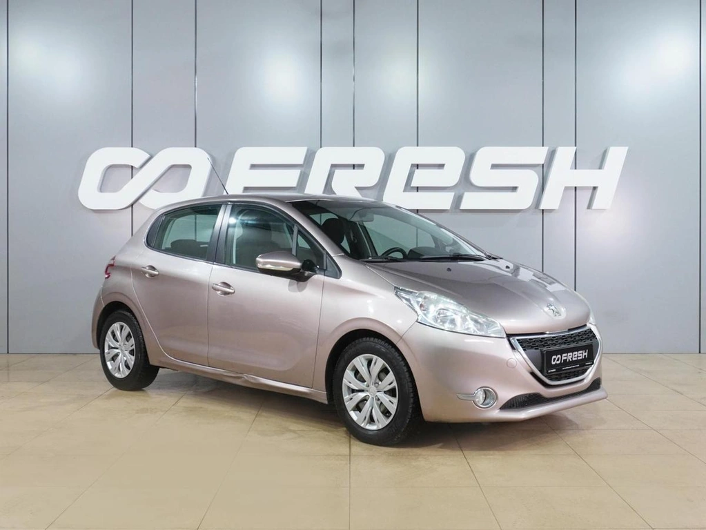 Хетчбэк Peugeot 208 2013 года, 749000 рублей, Воронеж