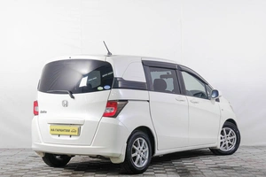 Минивэн Honda Freed 2010 года, 969000 рублей, Кемерово