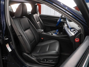 Седан Lexus ES 2017 года, 2949000 рублей, Тюмень