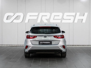 Хетчбэк Kia Ceed 2018 года, 1484000 рублей, Сургут
