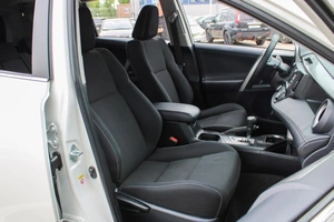 Внедорожник Toyota RAV4 2017 года, 2030000 рублей, Ярославль