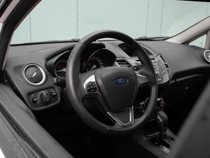 Седан Ford Fiesta 2016 года, 850000 рублей, Большой Сочи