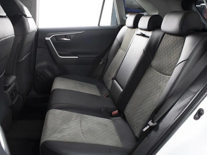 Внедорожник Toyota RAV4 2025 года, 4450000 рублей, Омск