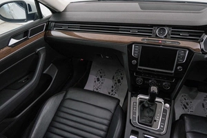 Седан Volkswagen Passat 2016 года, 1639000 рублей, Красноярск