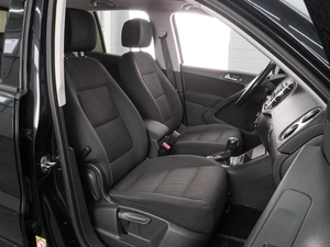 Внедорожник Volkswagen Tiguan 2012 года, 1429000 рублей, Воронеж