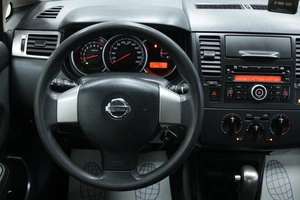 Хетчбэк Nissan Tiida 2011 года, 868000 рублей, Солонцы