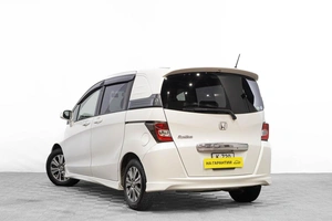 Минивэн Honda Freed 2012 года, 989000 рублей, Барнаул